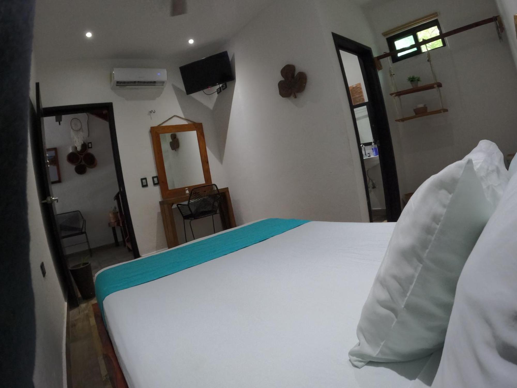 Hotel Y Beach Club Casa Mia Xulha -Bacalar Xul-Ha Екстер'єр фото